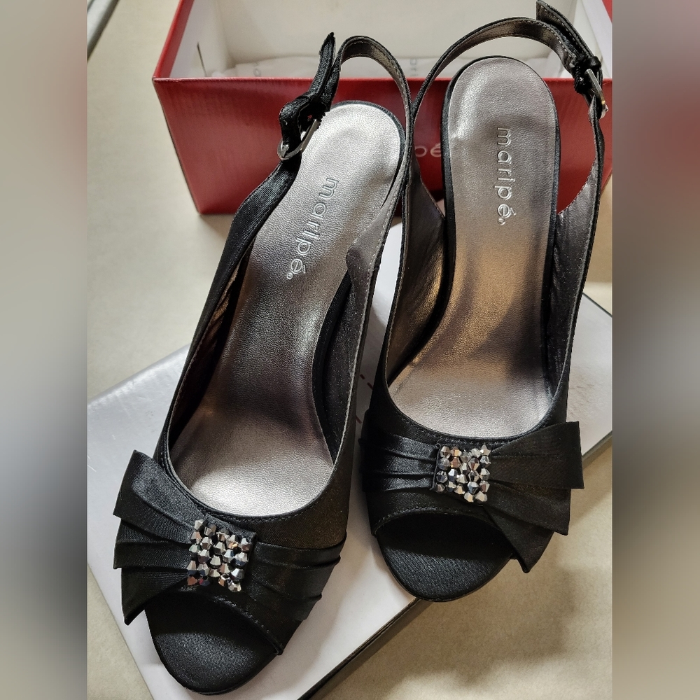 Maripe London Black Dress Wedges size 7